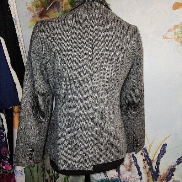 Talbots mixed wool herringbone pattern fitted blazer with braided buttons - Picture 6 of 10